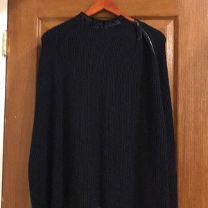 Elie Tahari Sweater/Poncho L